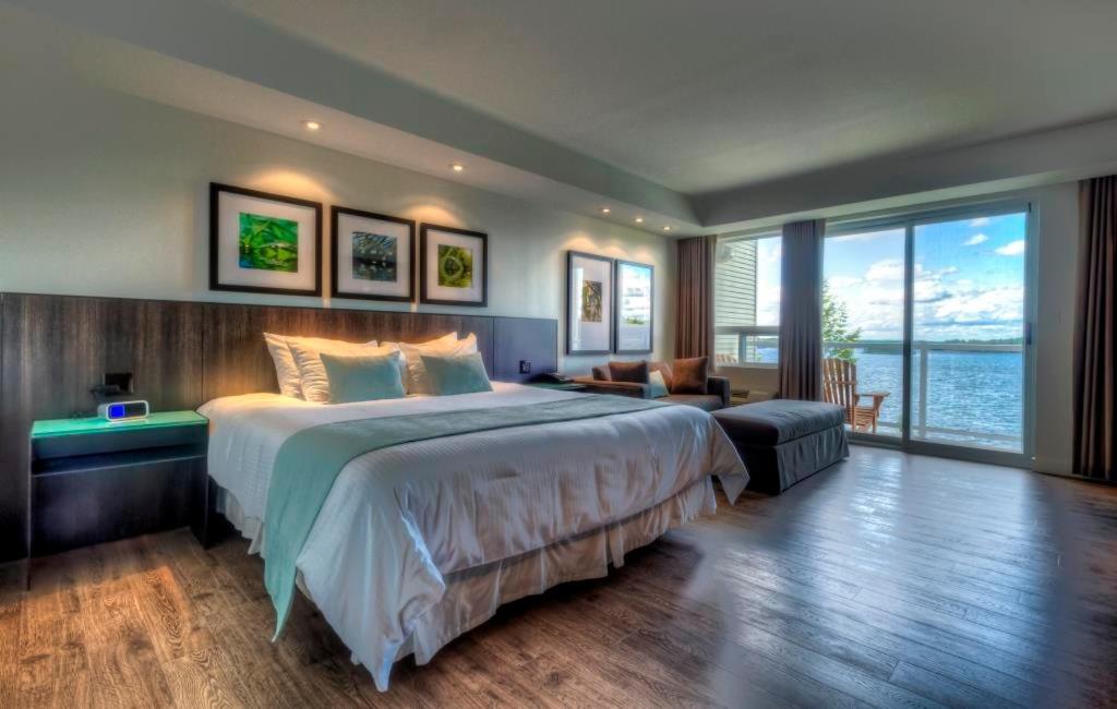 Hotel Taboo Muskoka Gravenhurst Esterno foto