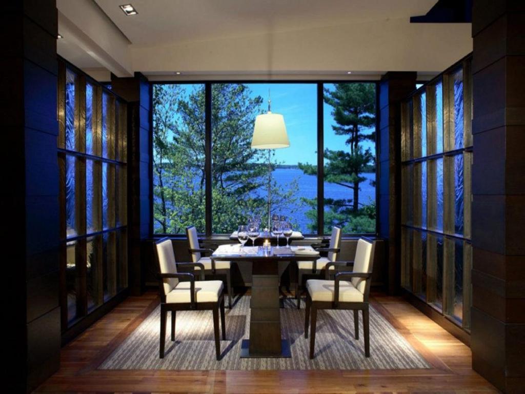 Hotel Taboo Muskoka Gravenhurst Esterno foto
