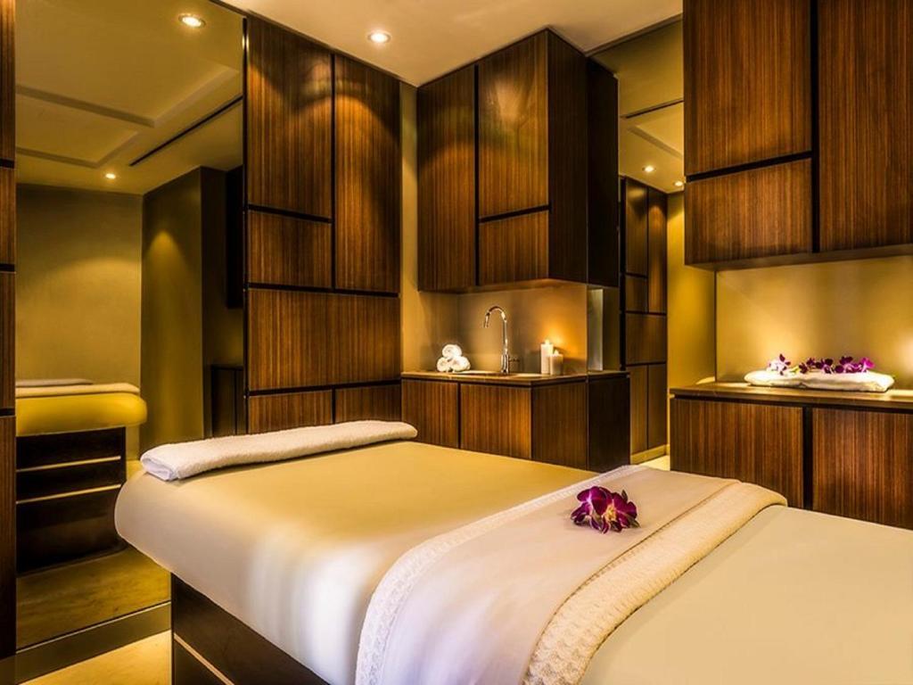 Hotel Taboo Muskoka Gravenhurst Esterno foto