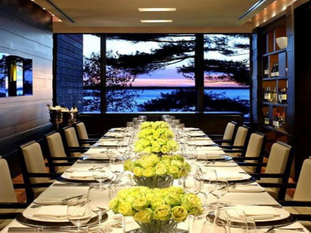 Hotel Taboo Muskoka Gravenhurst Esterno foto
