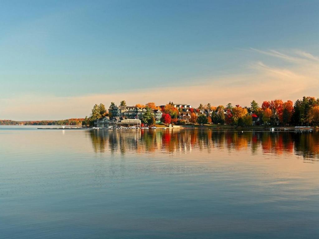 Hotel Taboo Muskoka Gravenhurst Esterno foto