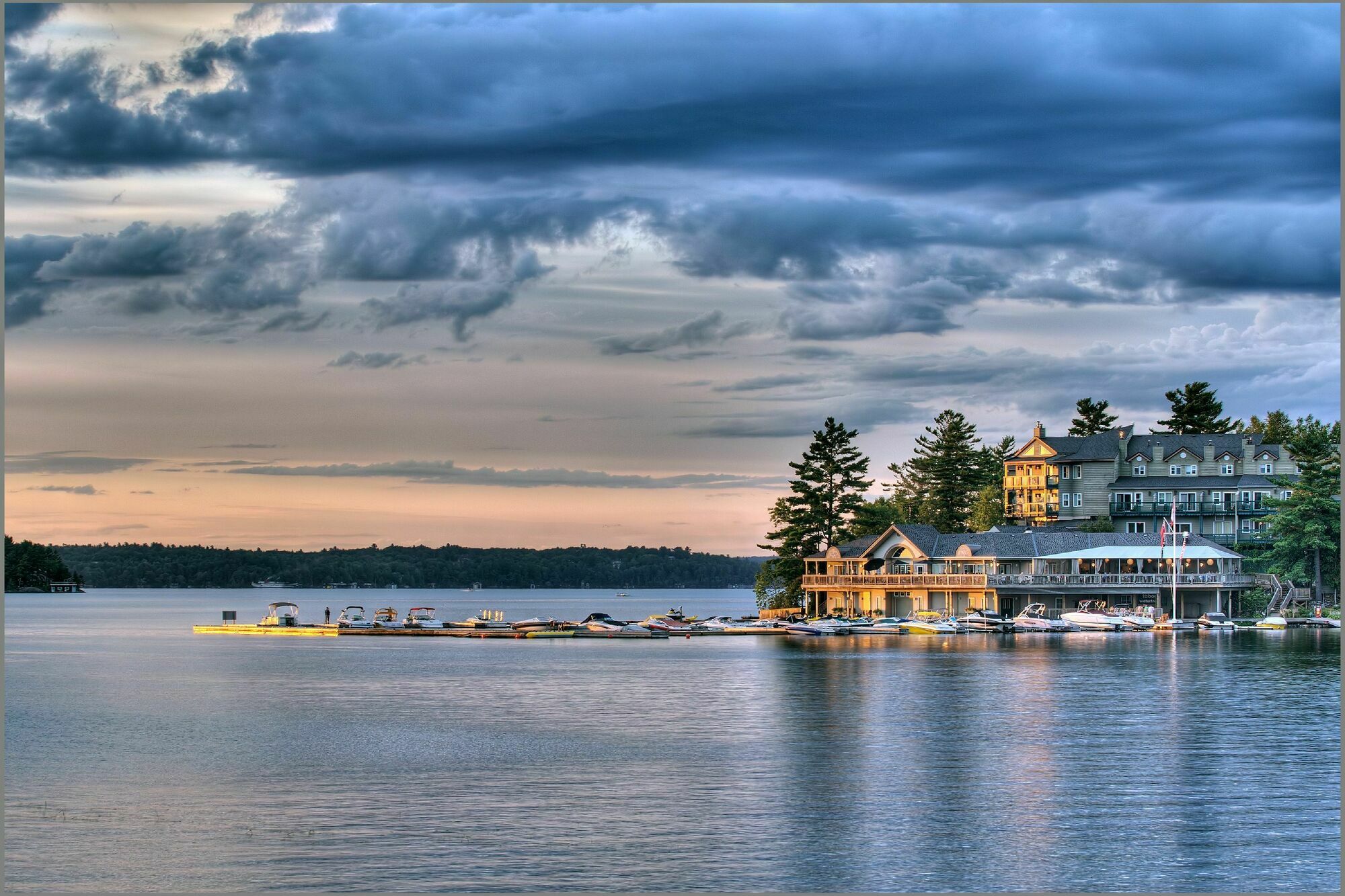 Hotel Taboo Muskoka Gravenhurst Esterno foto